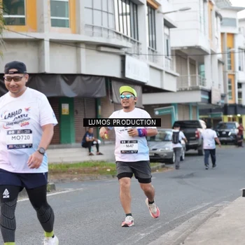 Runner Photo 7996919
