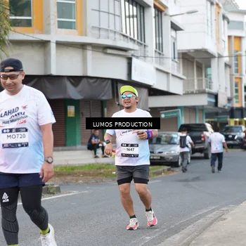 Runner Photo 7996921