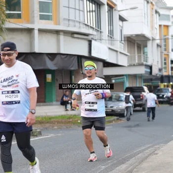 Runner Photo 7996923