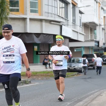 Runner Photo 7996926