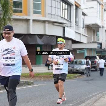 Runner Photo 7996931