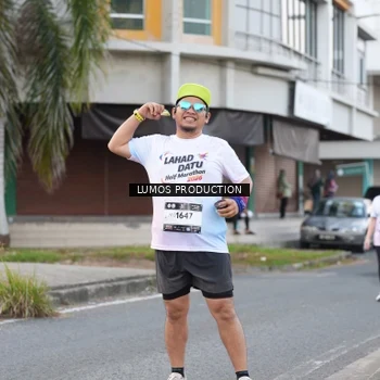 Runner Photo 7996951