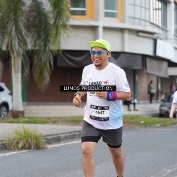 Runner Photo 7996970