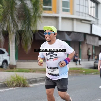 Runner Photo 7996971