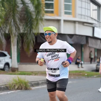 Runner Photo 7996972