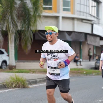 Runner Photo 7996973