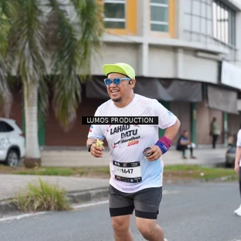 Runner Photo 7996981