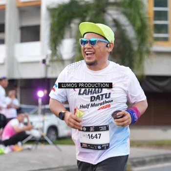Runner Photo 7996988