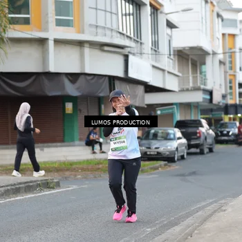 Runner Photo 7997071