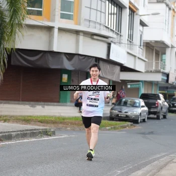 Runner Photo 7997103