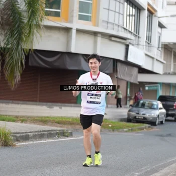 Runner Photo 7997105