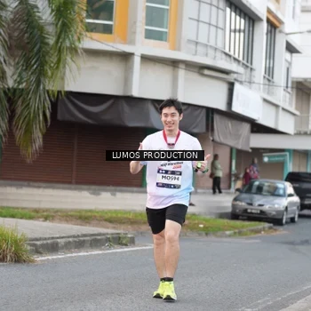 Runner Photo 7997107