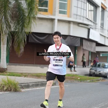 Runner Photo 7997113
