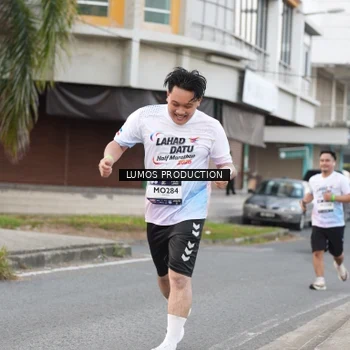 Runner Photo 7997159