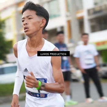 Runner Photo 7997275