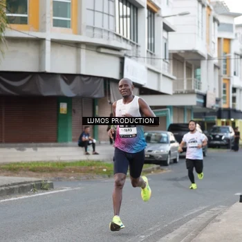 Runner Photo 7997312