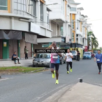 Runner Photo 7997314