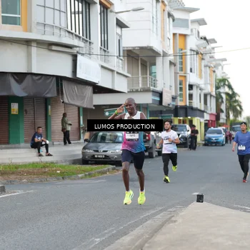 Runner Photo 7997316