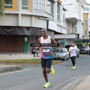 Runner Photo 7997321