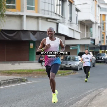 Runner Photo 7997322