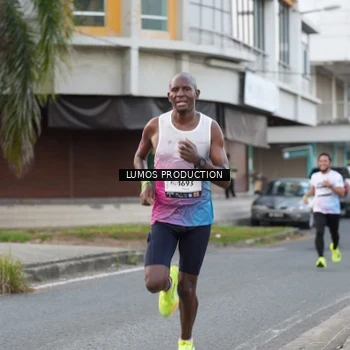 Runner Photo 7997331
