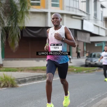 Runner Photo 7997334