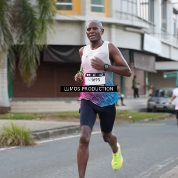 Runner Photo 7997335