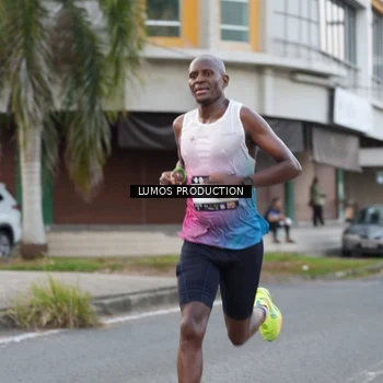 Runner Photo 7997337