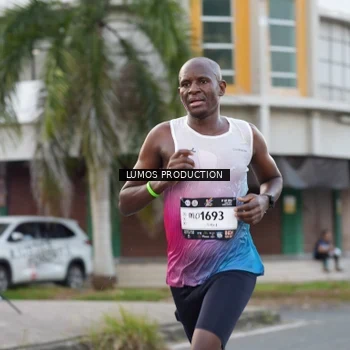 Runner Photo 7997341