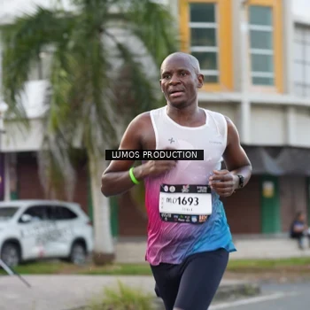Runner Photo 7997344