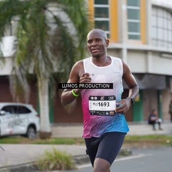 Runner Photo 7997346