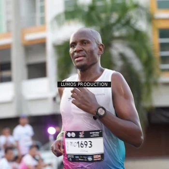Runner Photo 7997352
