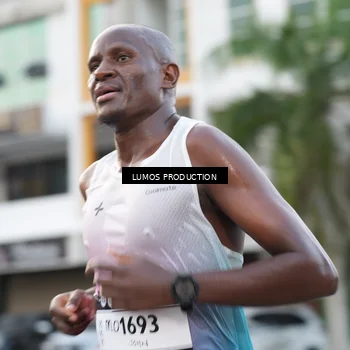 Runner Photo 7997354