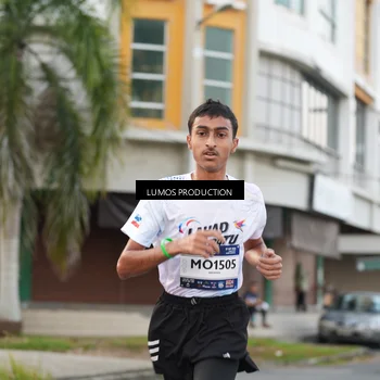 Runner Photo 7997405