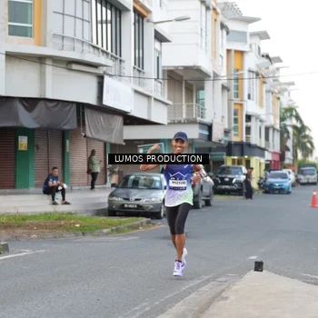 Runner Photo 7997418