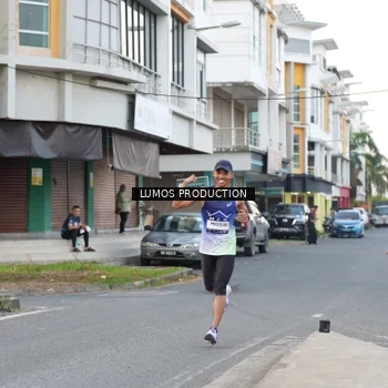 Runner Photo 7997420