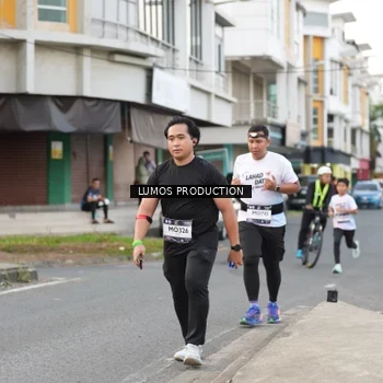 Runner Photo 7997508