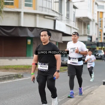 Runner Photo 7997518