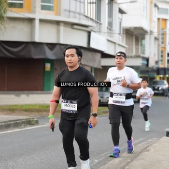 Runner Photo 7997519