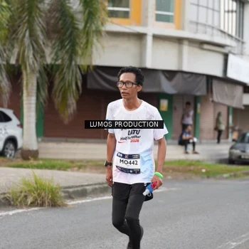 Runner Photo 7997536