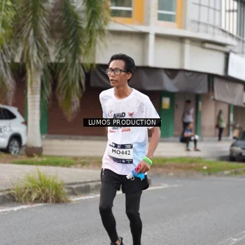 Runner Photo 7997538