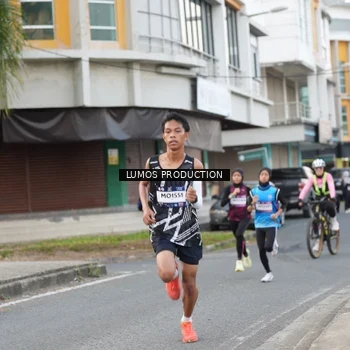 Runner Photo 7997542