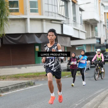 Runner Photo 7997544