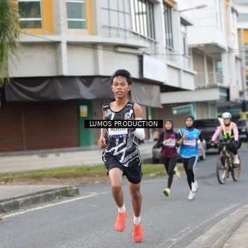 Runner Photo 7997546