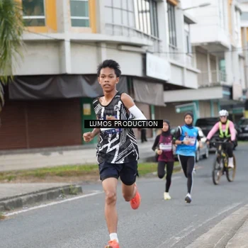 Runner Photo 7997551