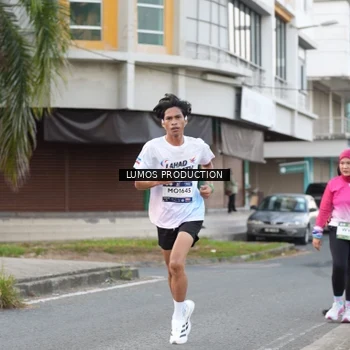 Runner Photo 7997564