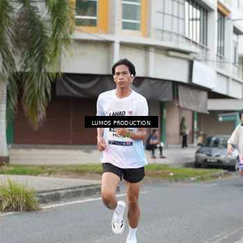 Runner Photo 7997575