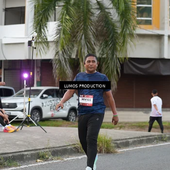 Runner Photo 7997940