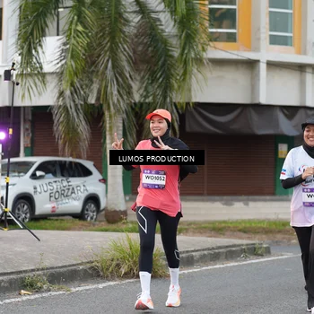 Runner Photo 7997957