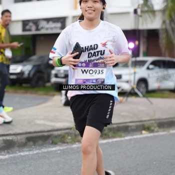 Runner Photo 7998008